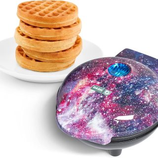 DASH Mini Waflera Diseño Galaxia Púrpura | 10 cm